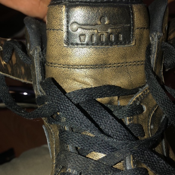 Men's Air Jordan 1 Retro High Wings 17,790/19,400 - Picture 6 of 10